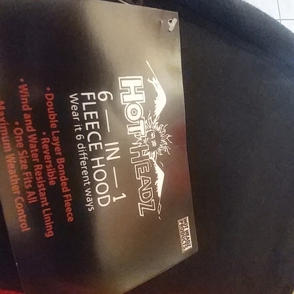 HOT HEADZ 6 IN 1 FLEECE HOOD RED/BLACK - Picture 2 of 3